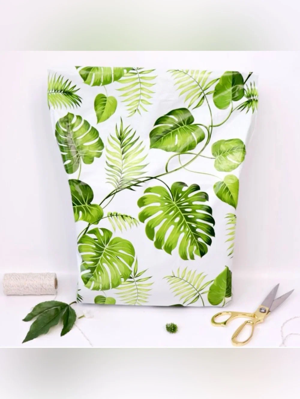 Set of 20 14.5” x 19” Banana Leaves Botanical Poly Mailers